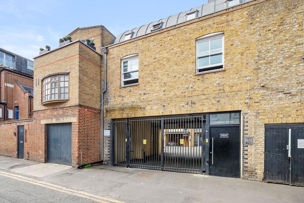 Corben Mews14-21.jpg