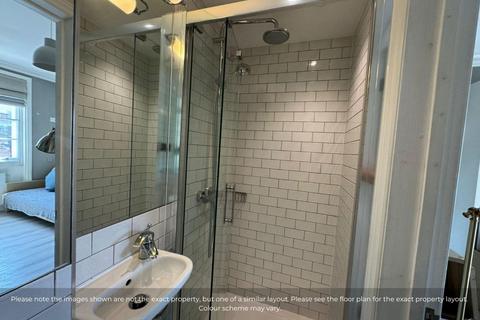 Studio to rent, Gloucester Place, London NW1