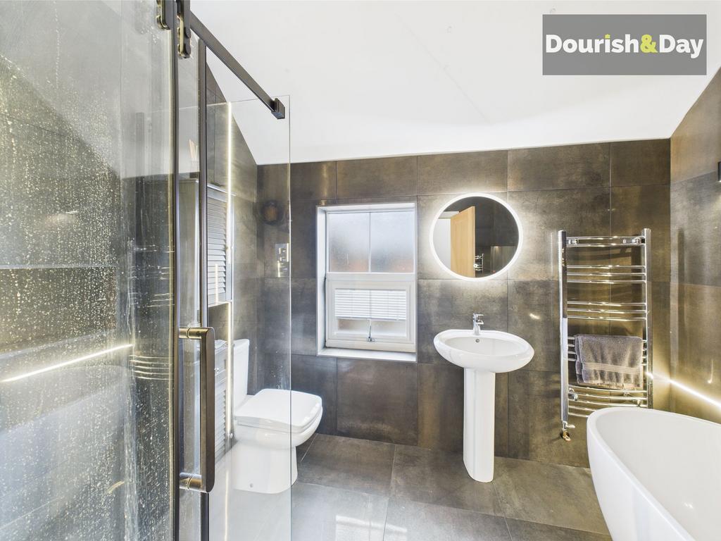 Main Bathroom