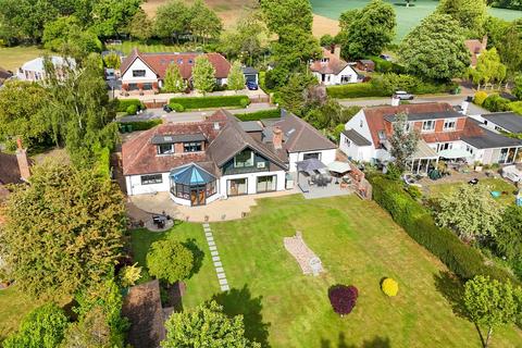 10 Highcroft Road, Felden, Hemel Hempstead, HP3 0BU