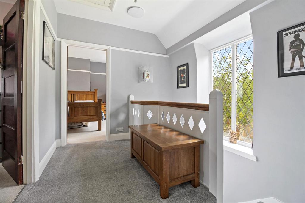 Broadview Gardens 12 017.JPG