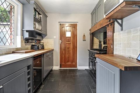 12 Broadview Gardens, Worthing, BN13 3DZ