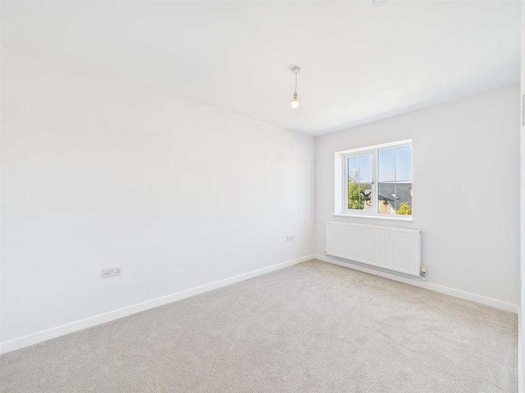 CAM01713 G0-PR0083-STILL018.jpg