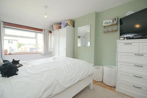 17 Spring Hill, Shipley, BD18 1ND