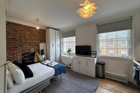 Studio to rent, Gloucester Place, London NW1