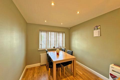 106 Rookery Road, Wombourne, Wolverhampton, WV5 0JG