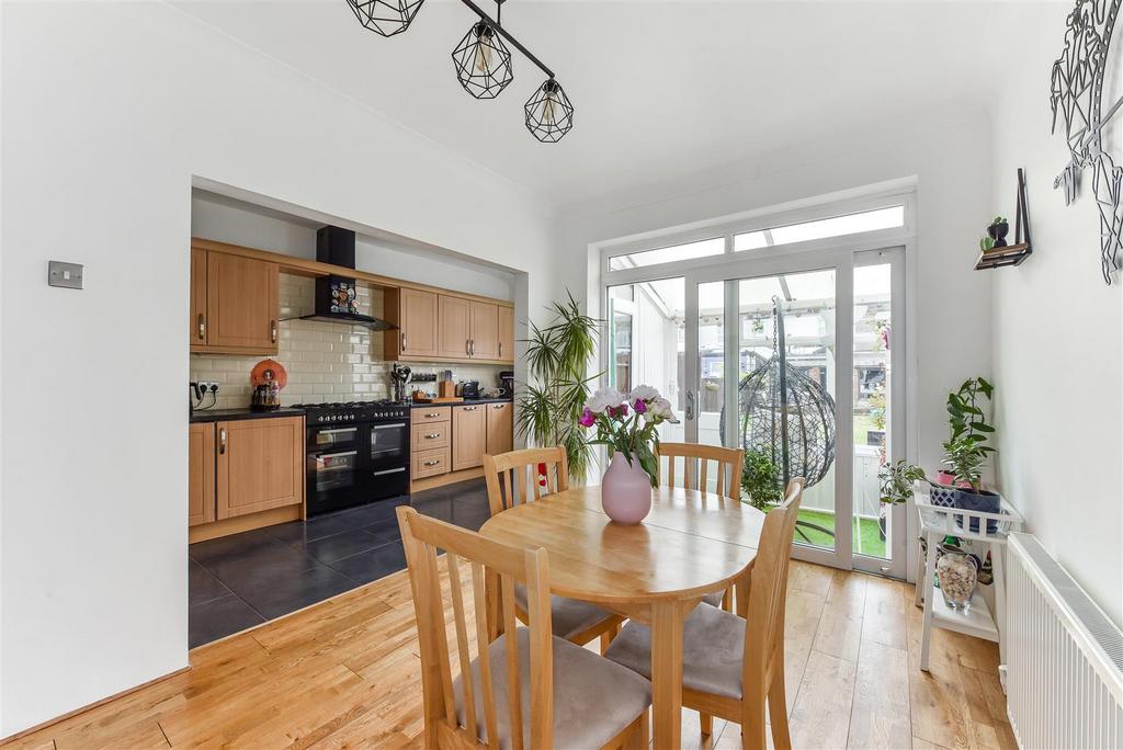 Dining room to kitchen.jpg