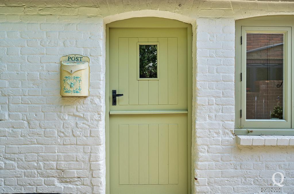 26f3f96c-2a05-417...