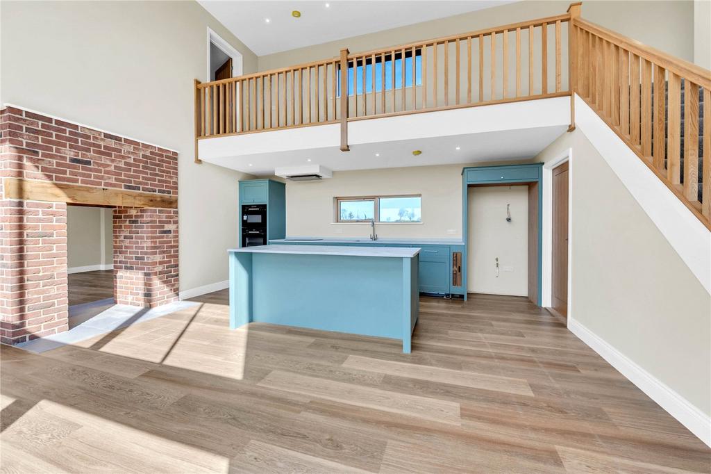 Kitchen/Dining Area