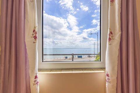 2 bedroom retirement property for sale, HOLLAND ROAD, Westcliff-On-Sea