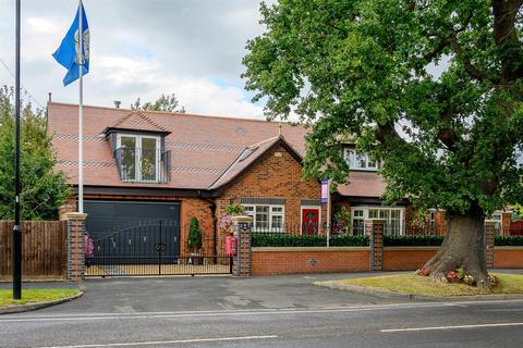 4 bedroom detached house for sale, Broadway, Fulford, York, YO10 4JY