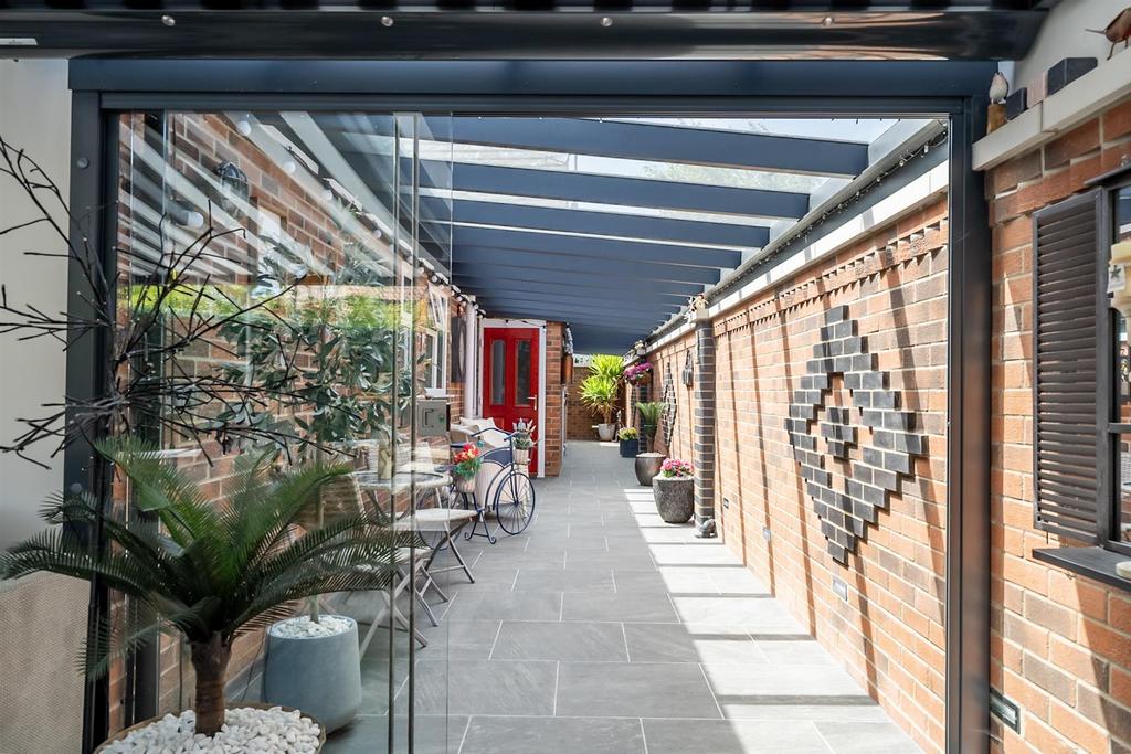 Garden room