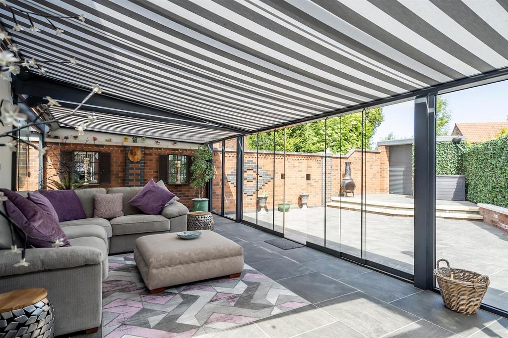 Garden room