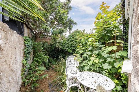 undefined, Tudor Road, Hampton TW12