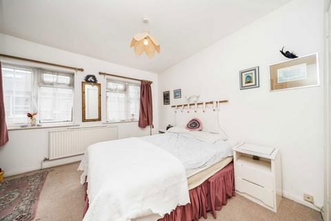 undefined, Tudor Road, Hampton TW12