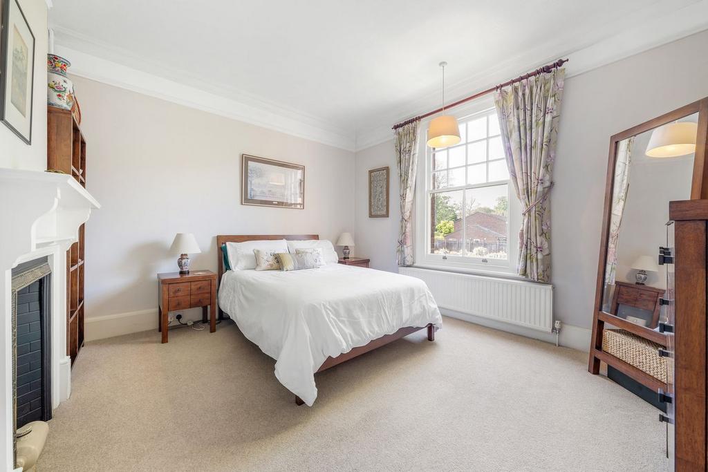 Bedroom, fireplace