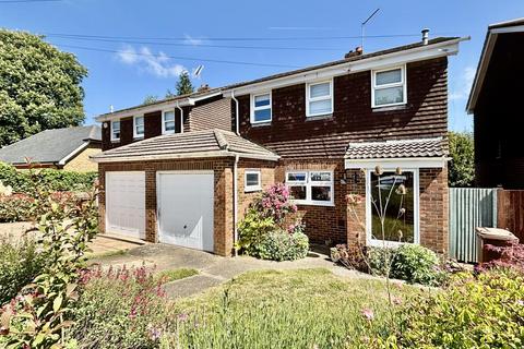 24a Roebuck Road, Rochester, ME1 1UE