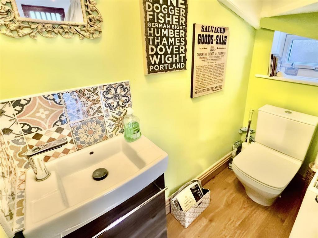 WC/Cloakroom