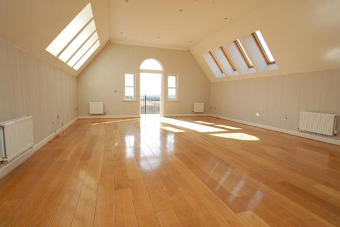 2 bedroom penthouse for sale, Rhapsody Crescent, Warley, CM14