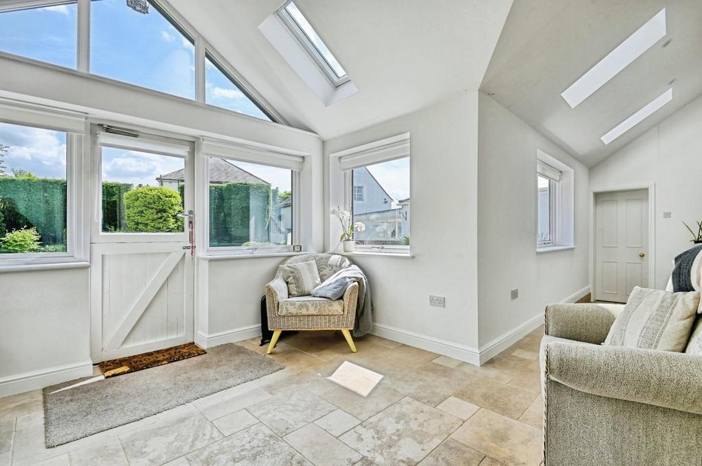 Glascotecottage23.jpg