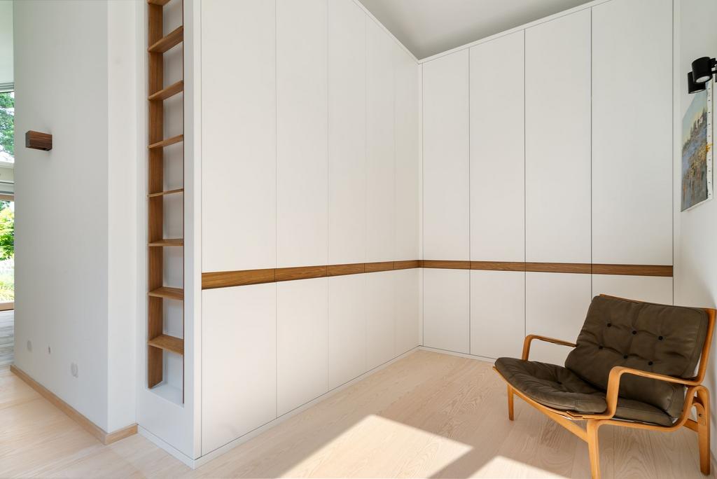 Wardrobe/Dressing Area
