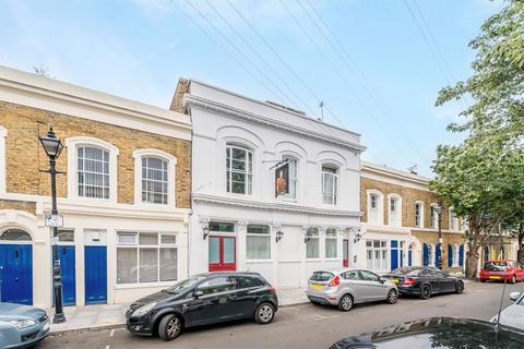 Flat 1, 52 Cyprus Street, London, E2 0NN