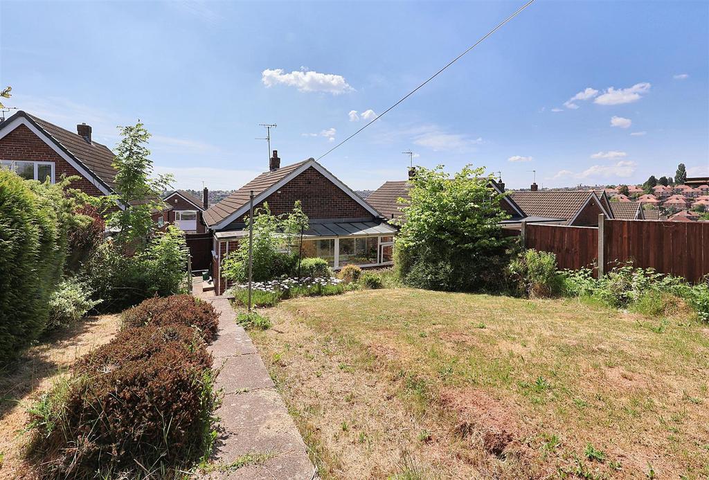 86, Violet Road Carlton, Nottingham, NG4 3 QP