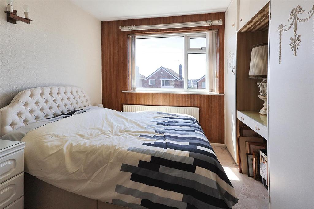 86, Violet Road Carlton, Nottingham, NG4 3 QP
