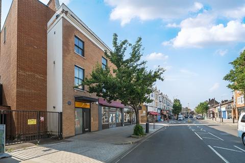 2 bedroom duplex for sale, Askew Road, London, W12