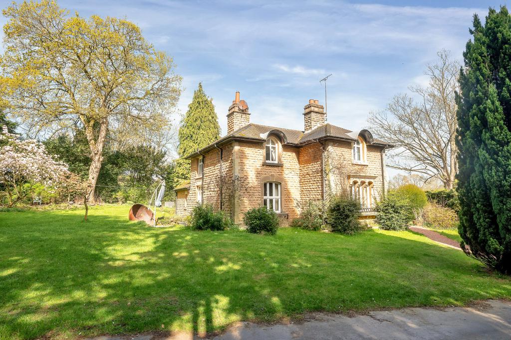 Lamb Close Lodge