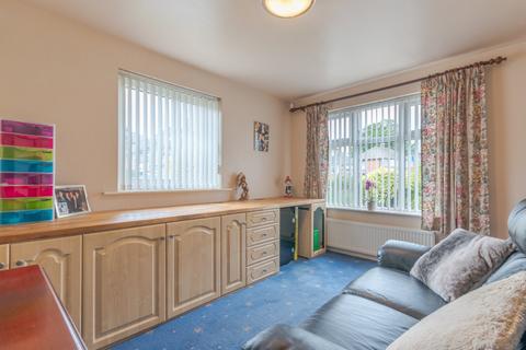 4 bedroom semi-detached house for sale, Roundhill Mount, Bingley, West Yorkshire, BD16