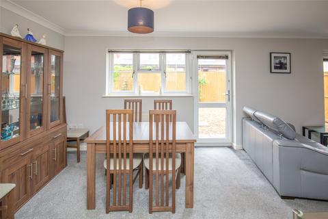 2 bedroom bungalow for sale, Walton Road, Bristol, BS11