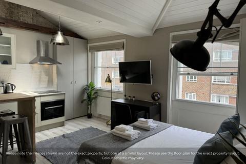 Studio to rent, Gloucester Place, London NW1