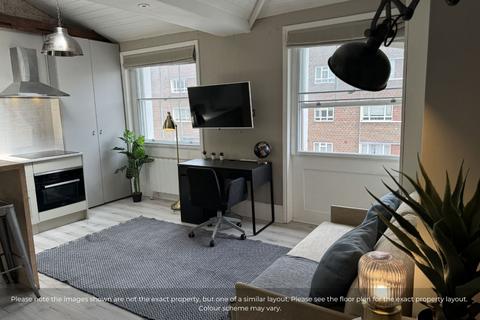 Studio to rent, Gloucester Place, London NW1