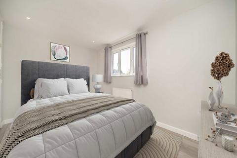 3 bedroom house for sale, Buckingham Road, Richmond TW10