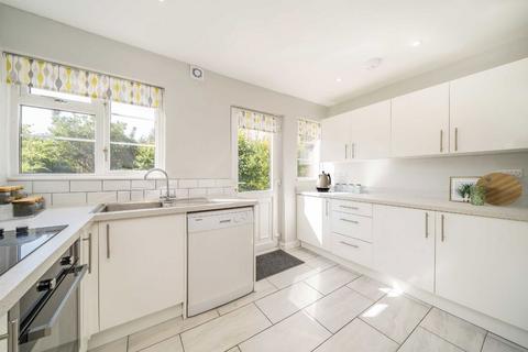 3 bedroom house for sale, Buckingham Road, Richmond TW10
