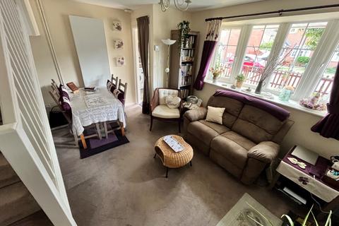 39 Cheslyn Close, Luton, LU2 8UA