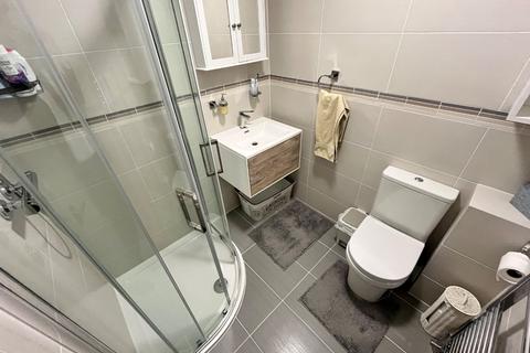 39 Cheslyn Close, Luton, LU2 8UA