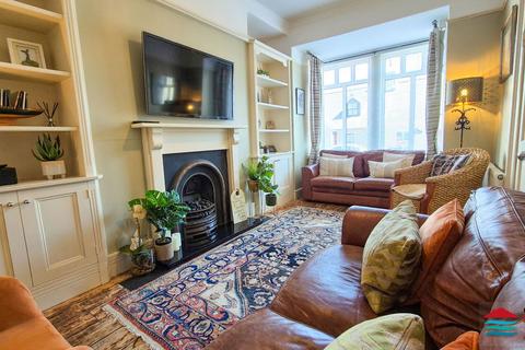 5 bedroom semi-detached house for sale, Nefyn, Pwllheli, LL53