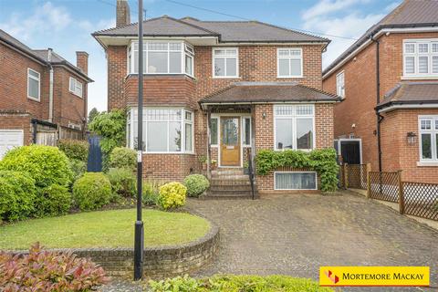 3 Brayton Gardens, Enfield, EN2 7LL
