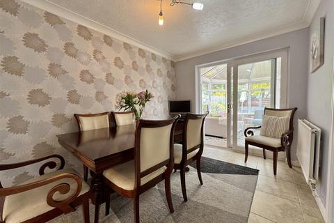 17 Sheerwater Close, Burnham-on-crouch, CM0 8EN