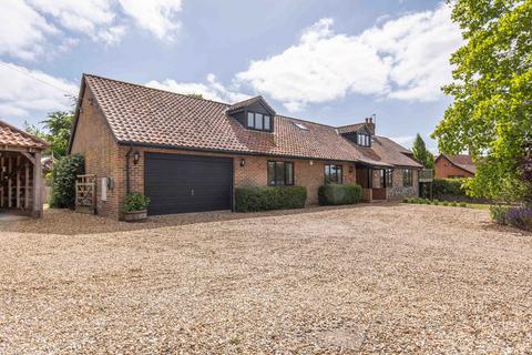4 bedroom detached house for sale, Chain Free in South Walsham