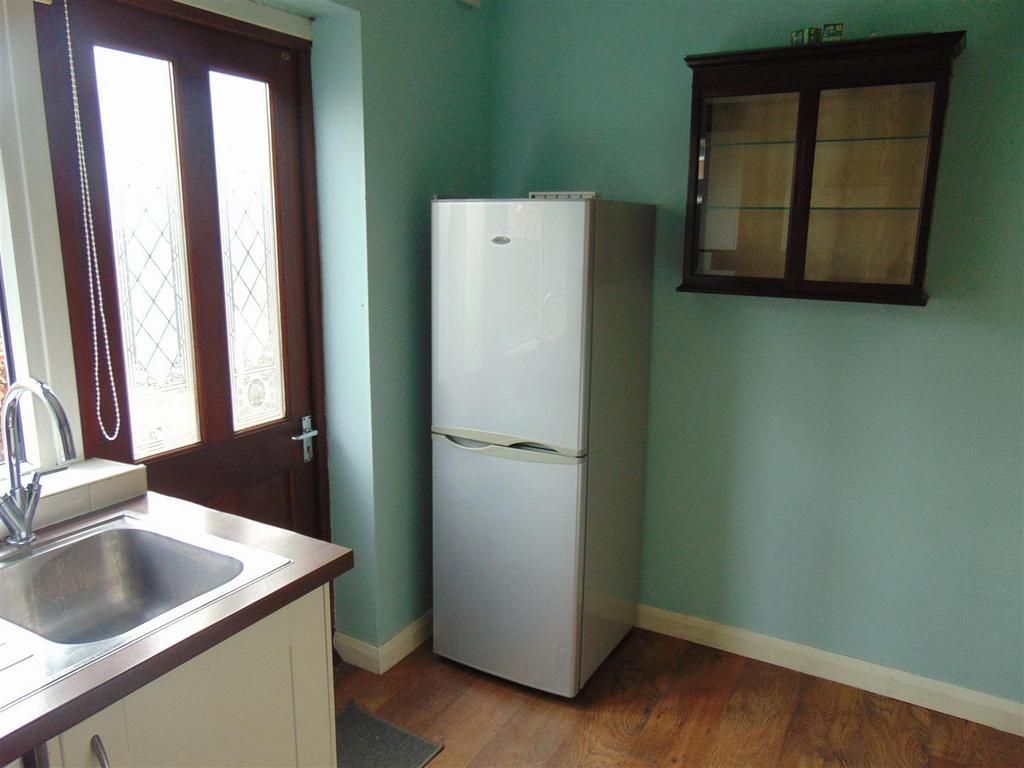 Kitchen 3.jpg