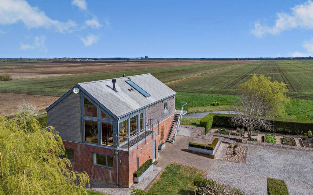 House in North Kesteven, Branston and Mere - View 3