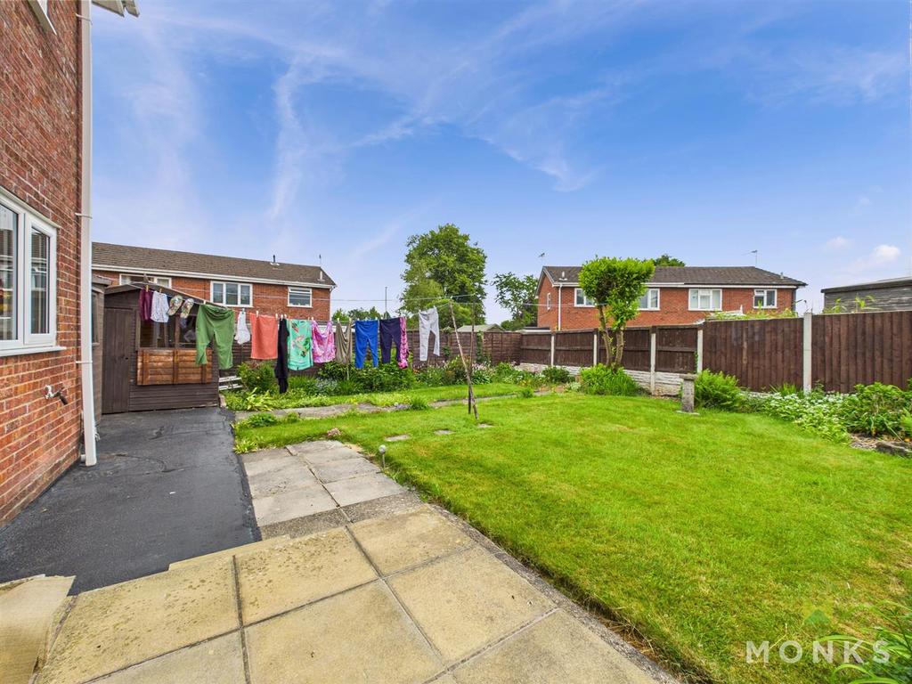 CAM01420 G0-PR0645-STILL018.jpg