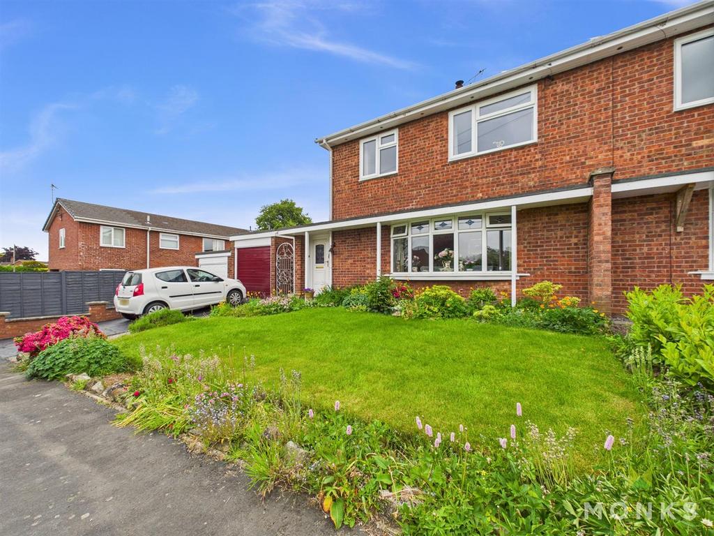 CAM01420 G0-PR0645-STILL026.jpg