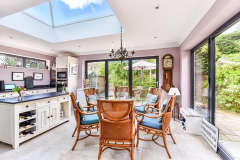 Hart Cottage Farnham Road, Petersfield, GU32 2AP
