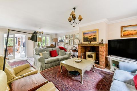 Hart Cottage Farnham Road, Petersfield, GU32 2AP
