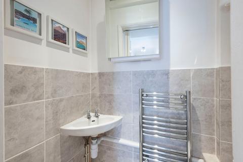 30 Alpine Road, Walton-on-thames, KT12 2NH