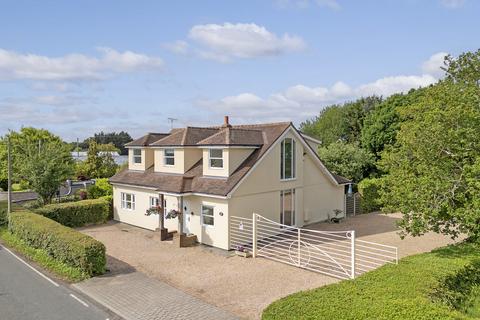 4 bedroom detached house for sale, Dowsett Lane, Ramsden Heath, CM11